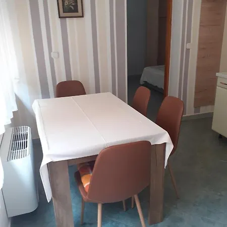 朱莉娅住宿加早餐旅馆 住宿加早餐酒店 Seget (Umag)