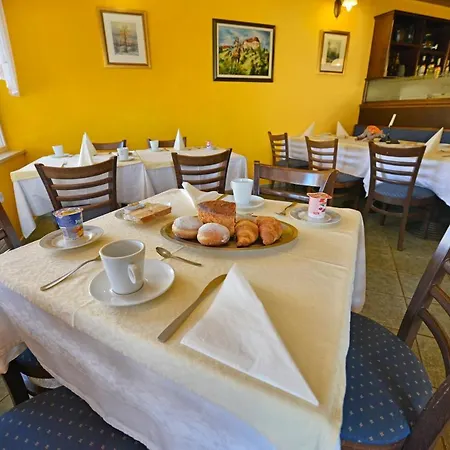 Bed & Breakfast Julia 4*