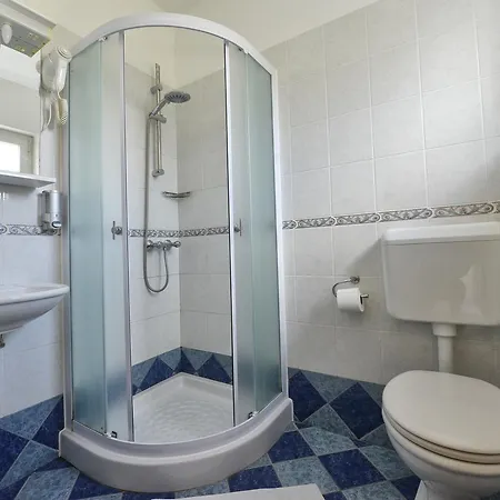 Julia ベッド・アンド・ブレックファスト