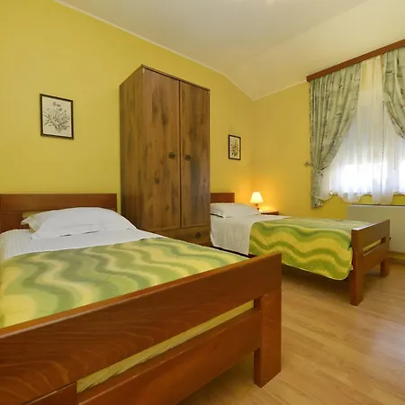 Julia krevet i doručak